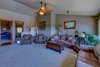 363 Hidden Pine Dr, Grants Pass, OR 97526 - photo 6