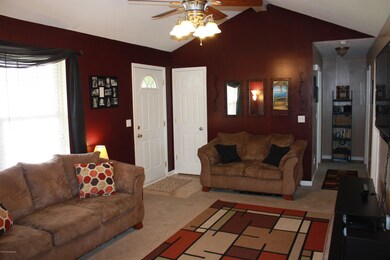 511 Helmwood Cir, Mount Washington, KY 40047 - photo 7