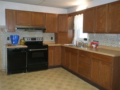 201 W Walker St, Rolling Prairie, IN 46371 - photo 7