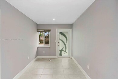 IN LAW QUARTERS ENTRY