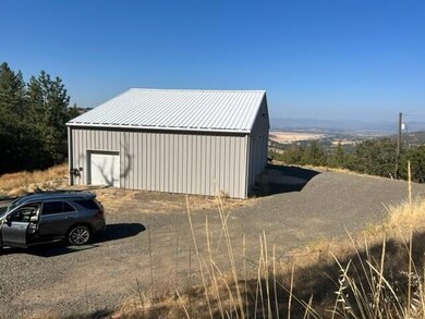 side bay door and driveway