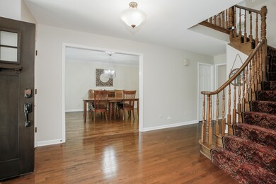 Curved staircase!