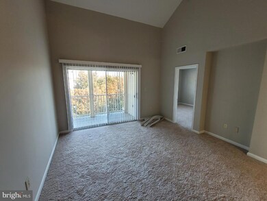 1025 Gardenview Loop unit 304, Woodbridge, VA 22191 - photo 3