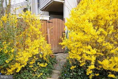 8605 Village Way unit A, Alexandria, VA 22309 - photo 4