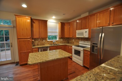 20814 Gaelic Ct, Germantown, MD 20874 - photo 5