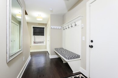006-Foyer-5018372-medium