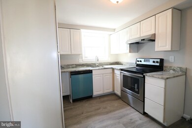 11 Mulberry Ln, Swedesboro, NJ 08085 - photo 6