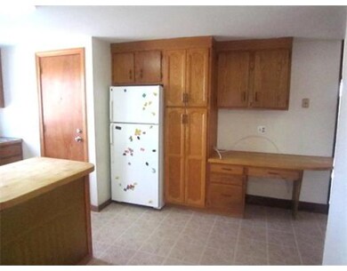 111 Crafts St unit 111, Newton, MA 02458 - photo 3