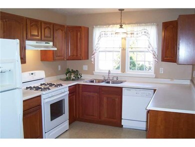 Kitchen. 16 X10  THIS EAT-IN KITCHEN IS SO LIGHT A