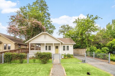 704 Archer St, Houston, TX 77009 - photo 2