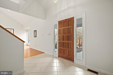 6106 Triangle Dr, Columbia, MD 21044 - photo 4