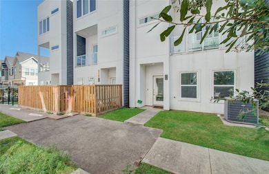 2116 Naomi St unit B, Houston, TX 77054 - photo 4