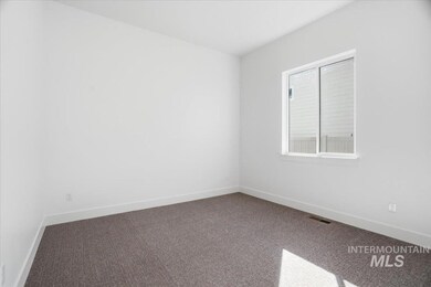 2208 N Kenora Ave, Star, ID 83669 - photo 5