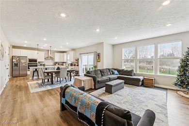 3823 Golden Wood Way, Uniontown, OH 44685 - photo 6