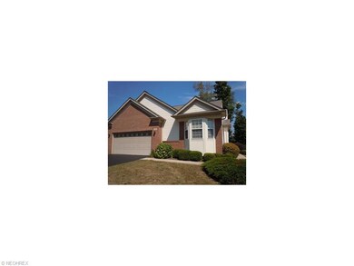 Well maintained and no exterior maintence! Sits on