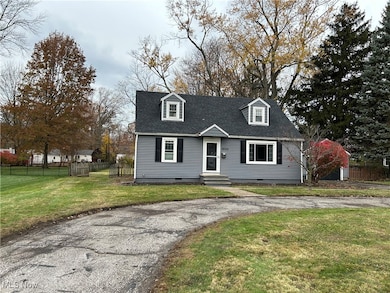 8002 Stockbridge Rd, Mentor, OH 44060 - photo 2