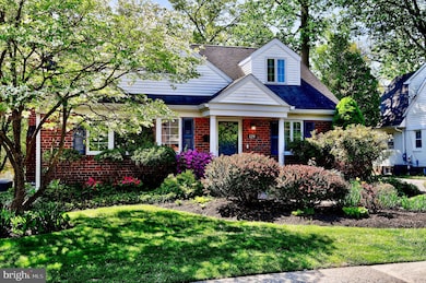 129 Lee Cir, Bryn Mawr, PA 19010 - photo 4