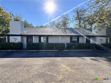 614 Mill St unit B, San Marcos, TX 78666 - photo 2