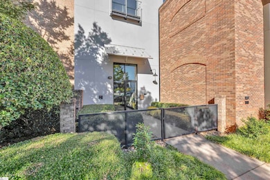 500 E Mcbee Ave unit 5202, Greenville, SC 29601 - photo 2