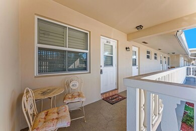 2131 NE 42nd Ct unit 211E, Lighthouse Point, FL 33064 - photo 4