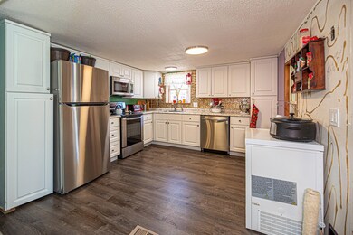 131 Pineland Park Rd, Milton, NH 03851 - photo 5