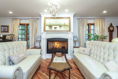 39 Mockingbird Ln, Oak Brook, IL 60523 - photo 3