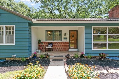 6311 Sherwood Ln, Shawnee, KS 66203 - photo 2