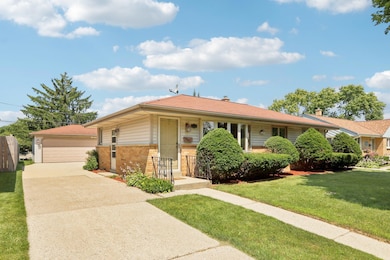 2-web-or-mls-W Kinnickinnic River Pkwy-S