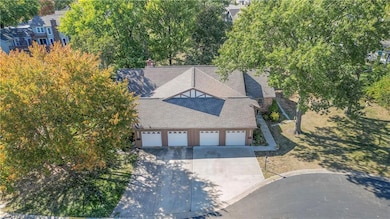 9902 Edelweiss Cir, Shawnee, KS 66203 - photo 4