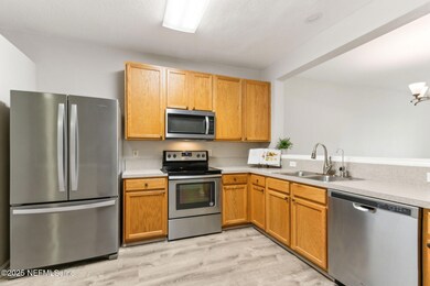 14-web-or-mls-13_7990 Baymeadows Rd