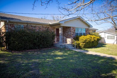 1702 S College Ave, Decatur, TX 76234 - photo 3