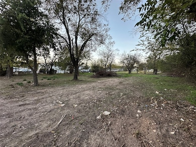 805 E Mill Ave, Comanche, TX 76442 - photo 2