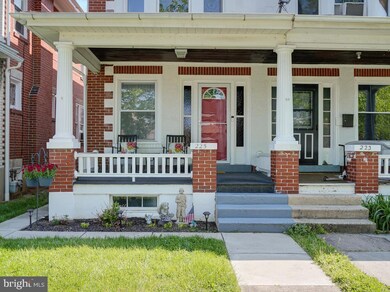 225 N Brobst St, Reading, PA 19607 - photo 2