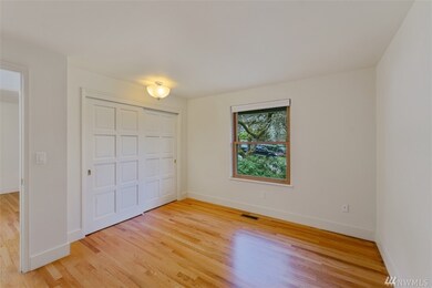 7408 92nd Place SE, Mercer Island, WA 98040 - photo 3