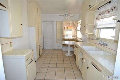 Kitchen Unit #1