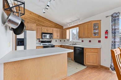 Lots of counter space.jpg