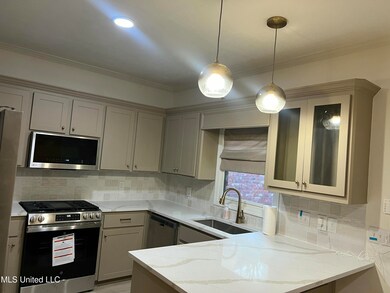 921 Bayridge Dr, Jackson, MS 39211 - photo 6