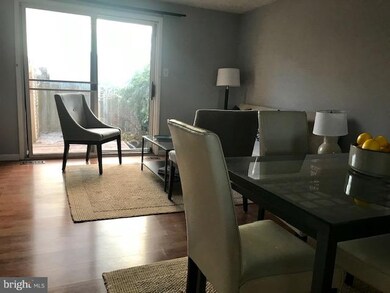 11820 Ashbrook Ct, Germantown, MD 20876 - photo 5