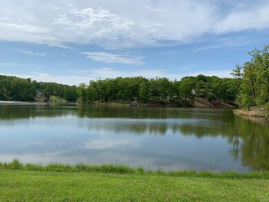 Beautiful common ground lake