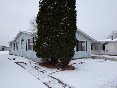 595 Mallard St, Rochester Hills, MI 48309 - photo 2