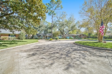 1630 Imperial Crown Dr, Houston, TX 77043 - photo 4