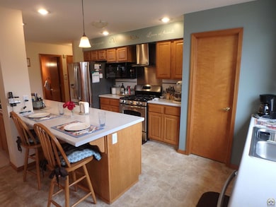 3546 SW Willow Brook Ln, Topeka, KS 66614 - photo 6