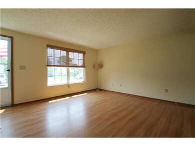 707 Cherrymonte Dr, Columbus, OH 43228 - photo 5