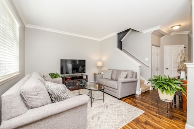 645 W Jonathan Dr unit 3, Round Lake, IL 60073 - photo 4