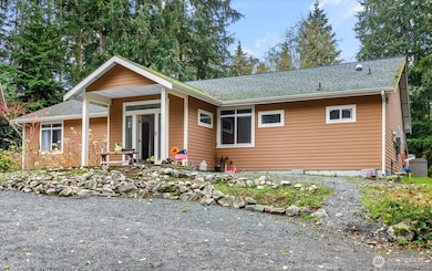 2013 Goss Ridge Rd, Freeland, WA 98249 - photo 2