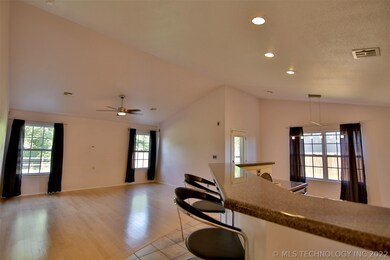 8879 S 261st East Ave, Broken Arrow, OK 74014 - photo 5