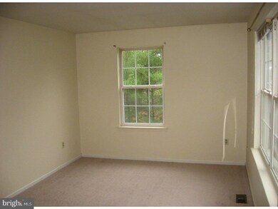 850 Doe Ct, Royersford, PA 19468 - photo 5