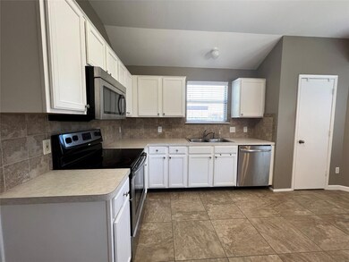 3017 Stroll Dr, Granbury, TX 76049 - photo 7