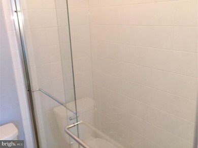 509 Kedron Ave, Folsom, PA 19033 - photo 6