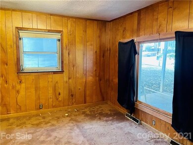 1303 Caldwell St, Statesville, NC 28677 - photo 6